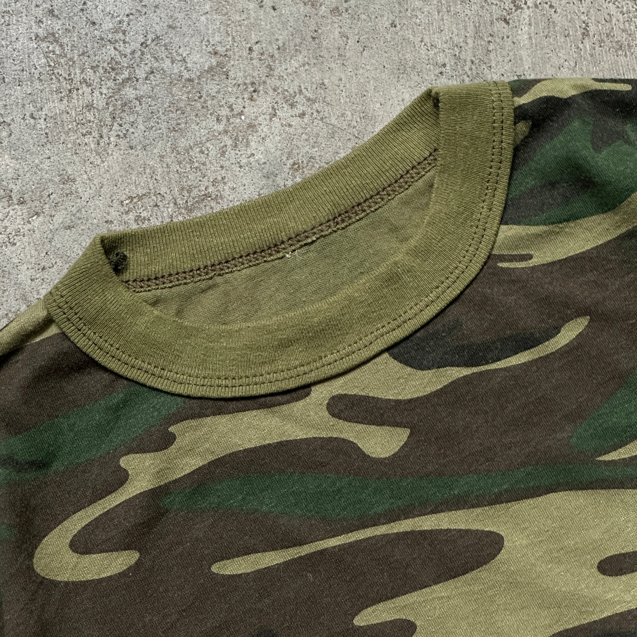 1990s Army Camo L/S Pocket Tee (L)