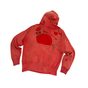 Sudadera con capucha reparada en rojo desteñido de los años 50