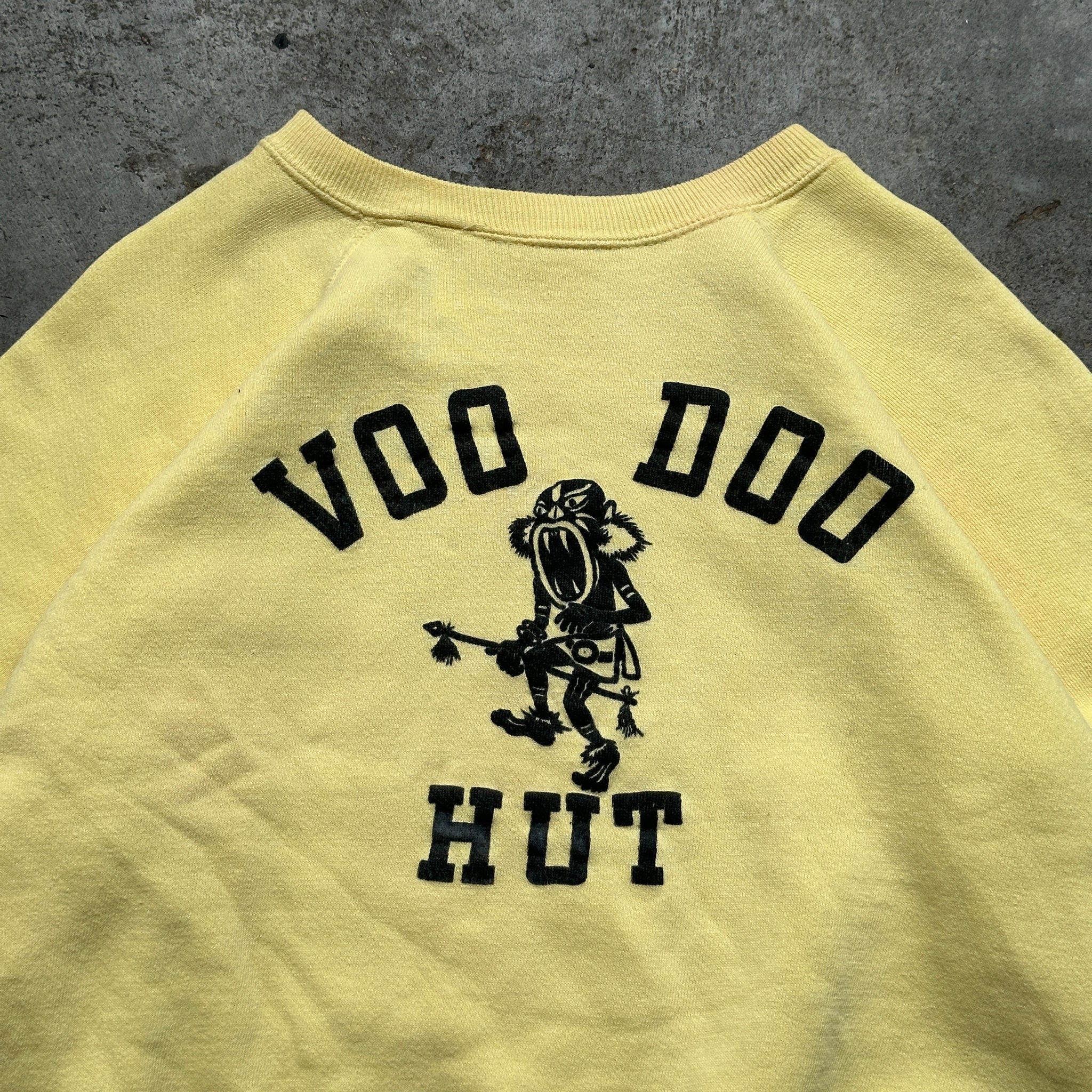 1960s "Voo Doo Hut" Raglan Sleeve Crewneck (S)