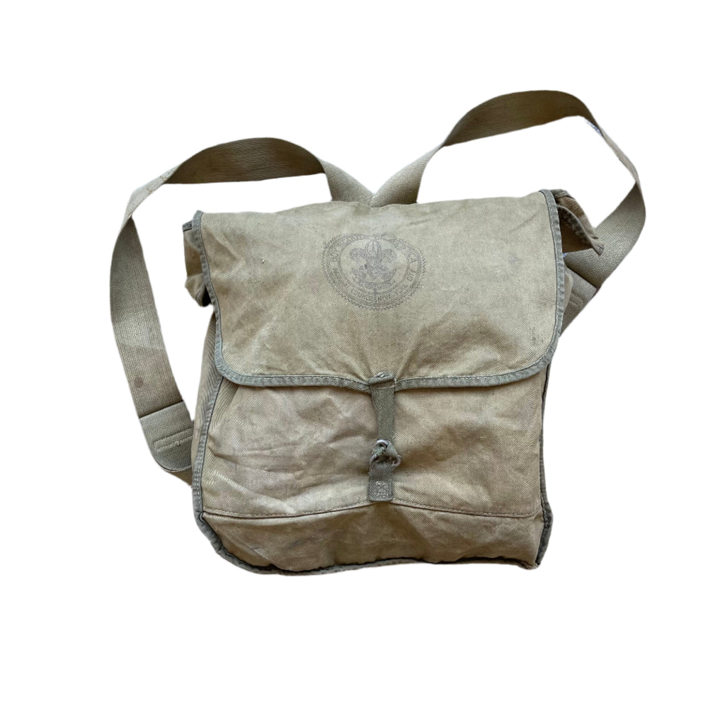 Mochila diurna BSA descolorida de la década de 1950